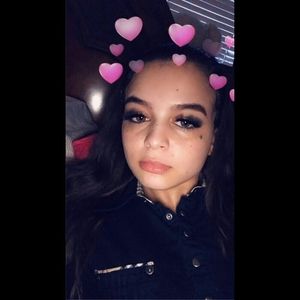 Meet your Posher, Jayln